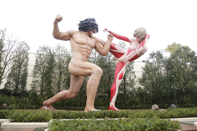 『進撃の巨人・ザ・リアル』等身大巨人(2) © 諫山創・講談社/「進撃の巨人」製作委員会