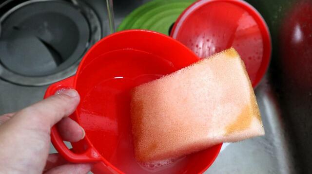 【ル・クルーゼ ランチボックスBOOK】底が丸いので洗いやすい