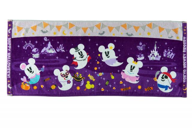 フェイスタオル 1,600円｜東京ディズニーリゾート「ディズニー・ハロウィーン」2023スペシャルグッズ｜販売店舗：東京ディズニーランド「ディズニー&カンパニー」、東京ディズニーシー「エンポーリオ」