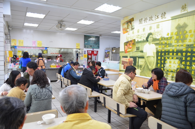 『政江號』には湯圓以外の伝統スイーツメニューも多く、老若男女を問わず人気がある