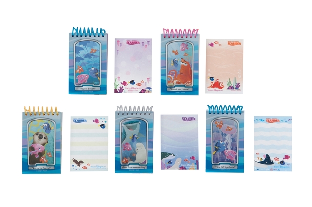 メモセット 1,030円｜縦約8.5×横約5×厚さ約0.5cm、5種類各60枚｜2017年4月24日（月）発売｜エンポーリオ｜東京ディズニーシー「ニモ&フレンズ・シーライダー」