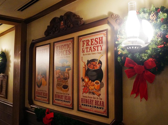 壁に掛けられた絵