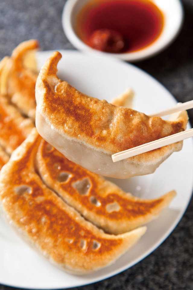 神田餃子屋 本店　黒豚餃子（6個）　620円