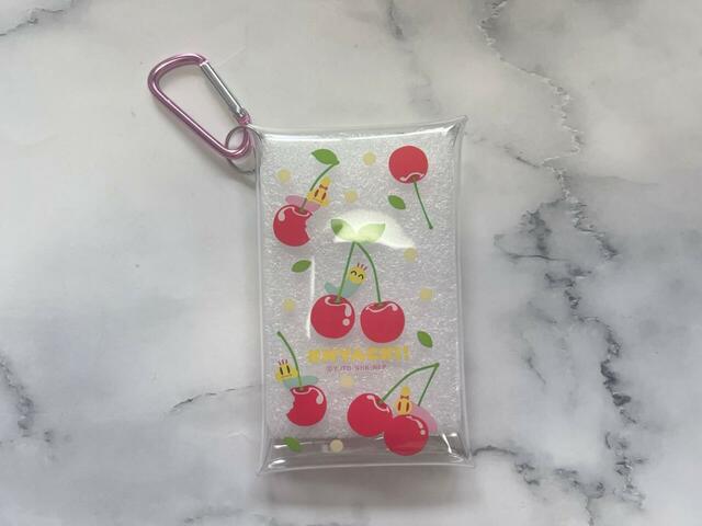 ニャッキ！カラビナ付きクリアケース／税込110円