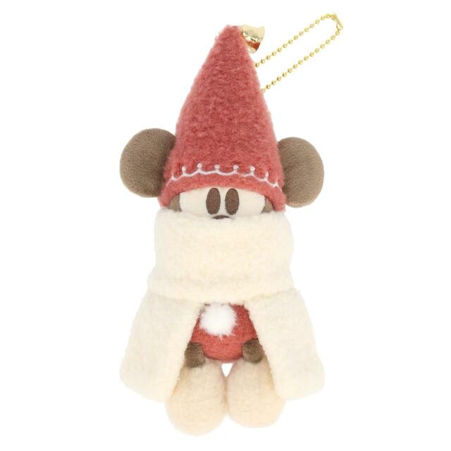 ぬいぐるみバッジ 2,500円|東京ディズニーリゾート「ディズニー・クリスマス」スペシャルグッズ|販売店舗:東京ディズニーランド「ディズニー&カンパニー」、東京ディズニーシー「エンポーリオ」|発売日:2025年11月10日(月)