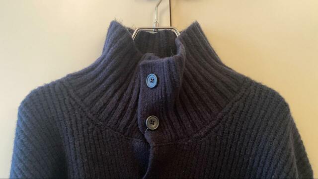 【スフレヤーンスタンドカラーカーディガン】首元まであたたかいハイネック仕様