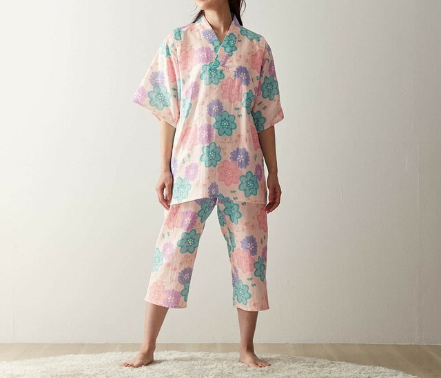 日本の夏に最適!レディースダブルガーゼかぶり甚平パジャマ|¥4,490 (税込)
