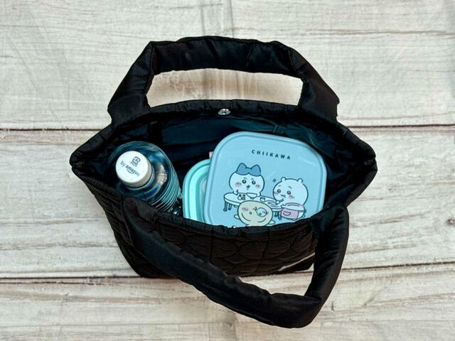 【カルディ コーヒー福袋豪華セット】お弁当箱も収納できます。ランチバッグとして使うのもおすすめ！