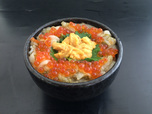 函館朝市 漁り火がごめ丼