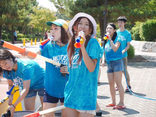 水着美女だ! マッチョ29だ! 八景島シーパラダイス「ウォータースプラッシュラン」を楽しむ
