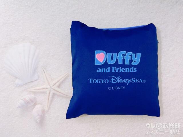 畳んだ裏にもロゴ入り