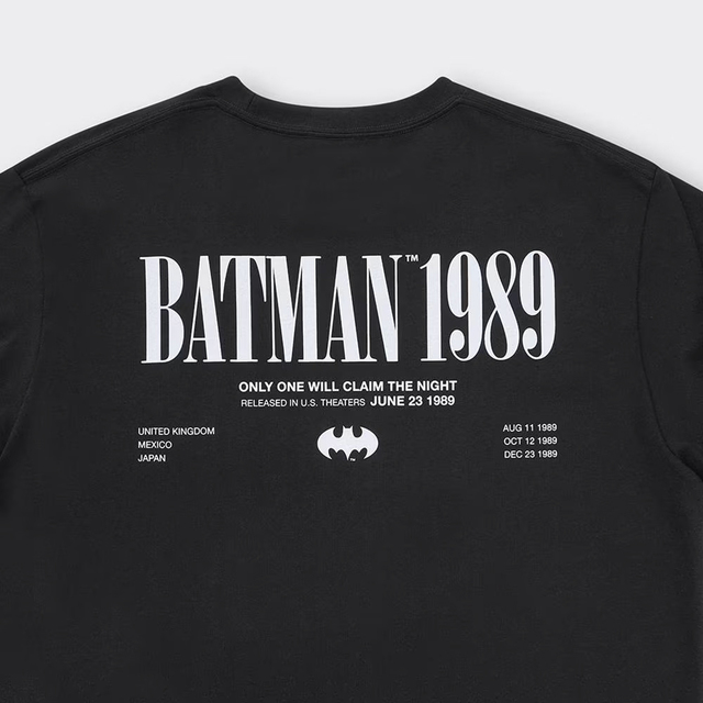 グラフィックT ¥1,290｜GU「バットマン」85周年コラボレーション