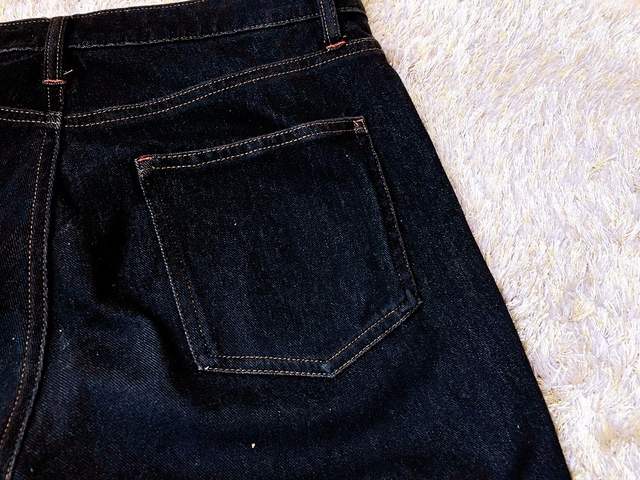 【ワークマン WEMOTION(ウィモーション)360ストレッチデニムパンツ】ブラックは洗練された雰囲気です