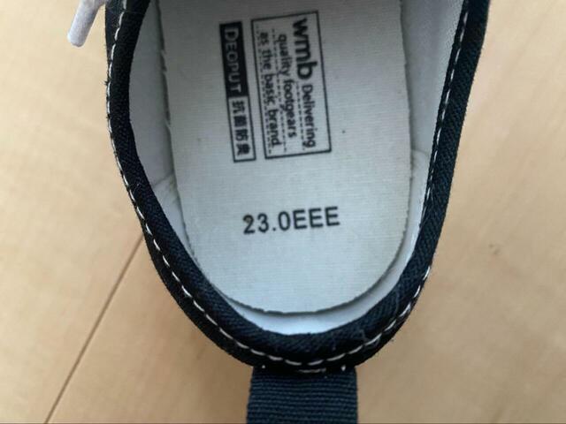 【WORKMAN　キャンバススニーカー】足囲EEEなので足先にゆとりがあります。余裕を持って履きたい人にぴったり！