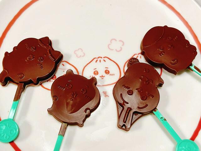 4つ並べてみました！かわいい〜！全種類のトレイを集めたくなるほどのクオリティの高さです♪