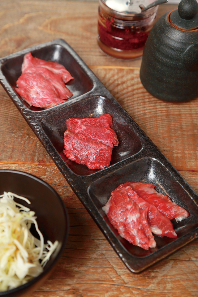 馬カルビセット 1,650円（税別）｜馬焼肉 十六番