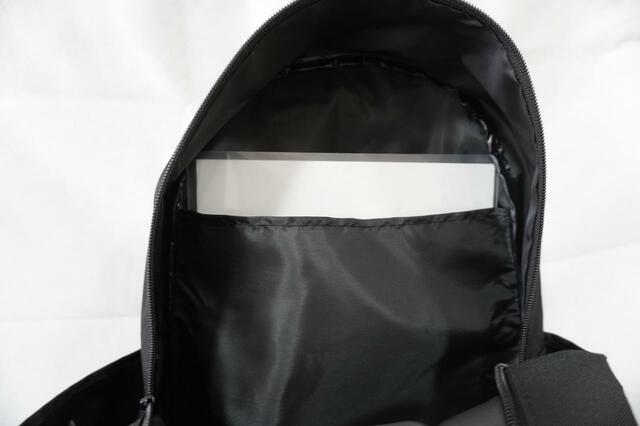 A4クリアファイルが入る内ポケット