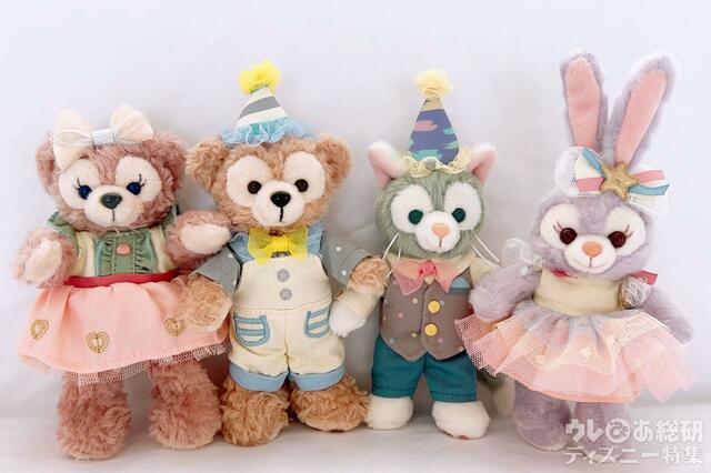 「ダッフィー&フレンズのフロム・オール・オブ・アス」ぬいぐるみバッジ