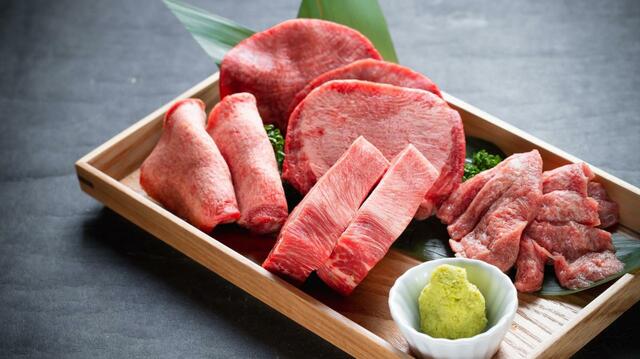 「一心たん助 4種盛り合わせ」【高級牛タン食べ放題『焼肉一心たん助 上野本店』のメニューがグレードアップ】