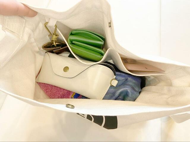 【THE NORTH FACE オーガニックコットンミュゼット】全部きれいに収まりました！ループや内ポケットのおかげで荷物があまりバラつきません♪