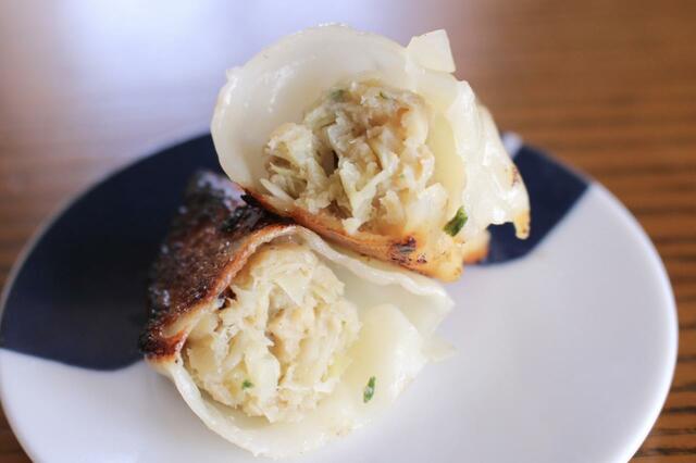 【ロピア　やみつき肉餃子30個入り：699円】具がぎっしり入っています