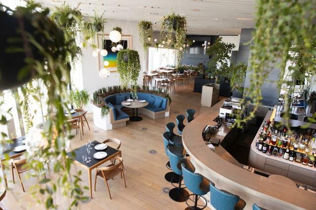 「THE SUN ＆ THE MOON」【「ハローキティのりんごあめ風ブリュレ」や「シナモロールのいちごとバナナタルト」も♪カワイイ尽くしの“サンリオアフタヌーンティー”が登場！】