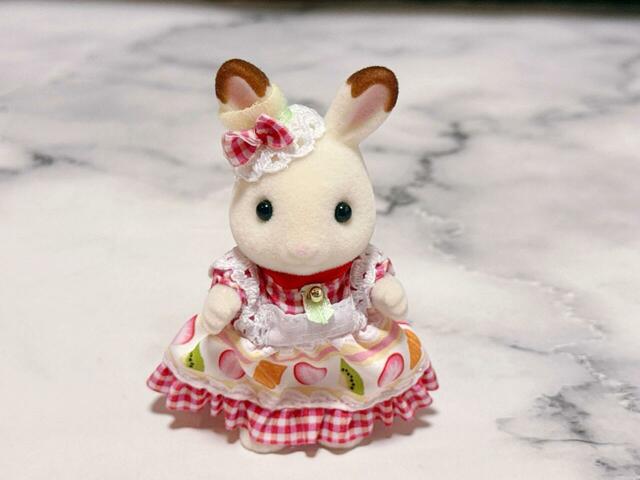 今回のラインナップでは、B賞とC賞のみ、女の子と男の子が登場。赤ちゃんより少しお姉さんなショコラウサギの女の子です