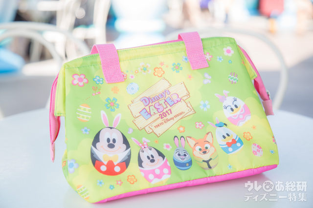 スペシャルセット、スーベニアランチケース付き 1,850円｜トゥモローランド・テラス｜東京ディズニーランド