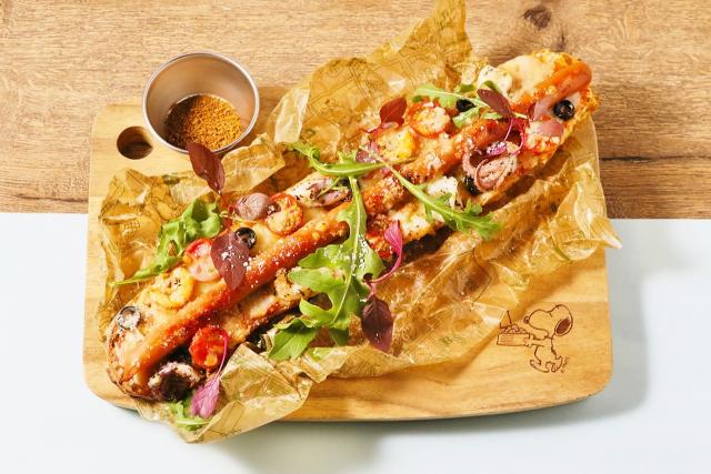 「スヌーピーのロングボードサーフピザトースト」