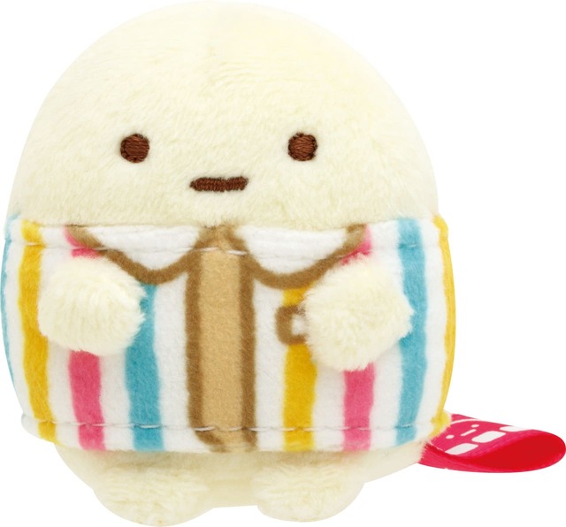 【すみっコぐらし】「シーンぬいぐるみ」のセットになっている「てのりぬいぐるみ たぴおか(店員)」