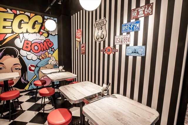 男のオムライス　EGG BOMB