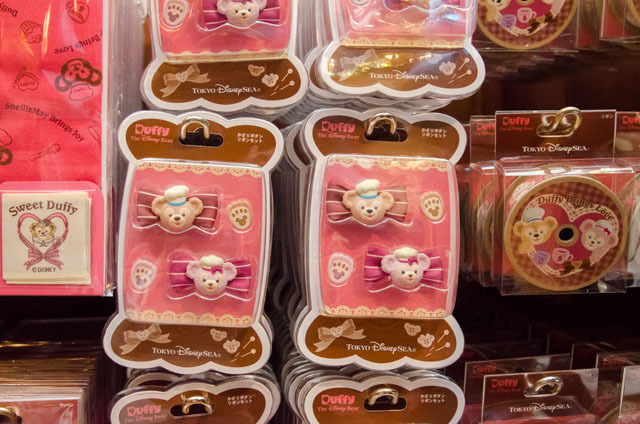 東京ディズニーシー「スウィート・ダッフィー」(2015年)スペシャルグッズ ©Disney