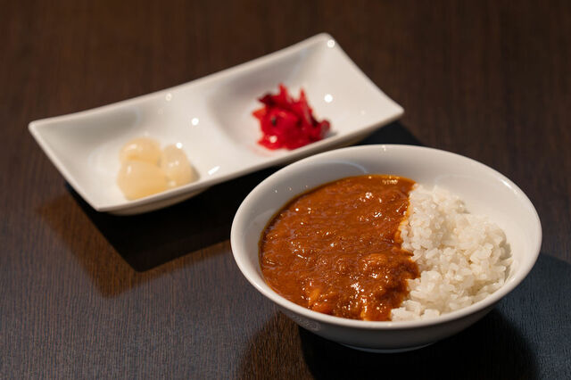選べる2種類の〆メニュー、ホテル特製カレー【ウィークデイディナー～カウンター焼肉の特等席～】