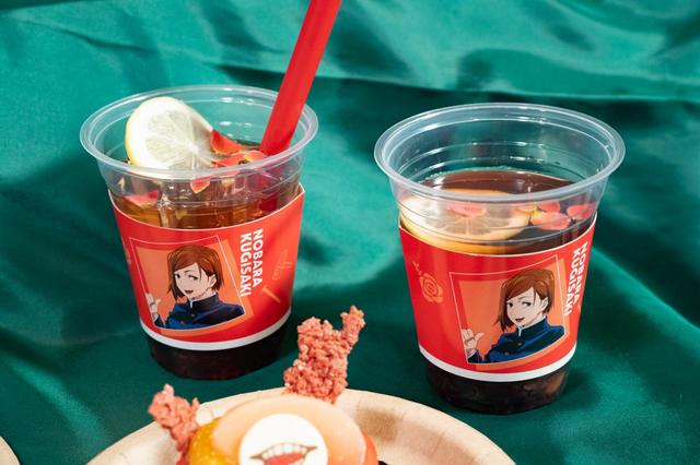釘崎 野薔薇のローズレモンティー｜ユニバーサル・スタジオ・ジャパン「呪術廻戦」スペシャルメニュー