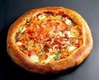 【オーケーの惣菜・弁当・ピザ売上ランキング 3位】「チェリートマトのマルゲリータピザ」ホール 537円（税込）
