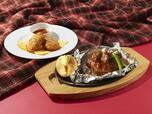「濃厚ビーフシチューの包み焼きハンバーグ145g＆カニクリームコロッケ」＜価格：1,540円（税込1,694円）＞【ココス「2024秋冬グランドメニュー」スタート！“カニクリームコロッケ付き包み焼きハンバーグ”や“ココロおどるデザート”も登場！】