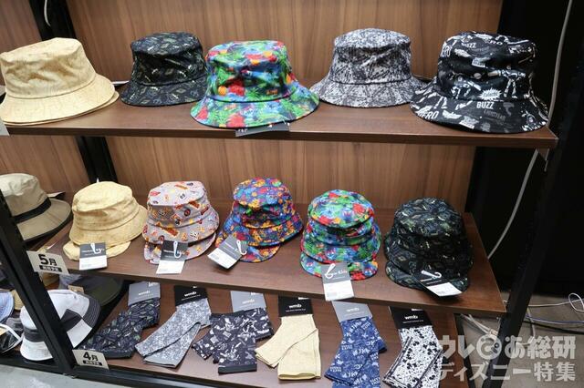 Disneyデザインの帽子とアームスリーブ 