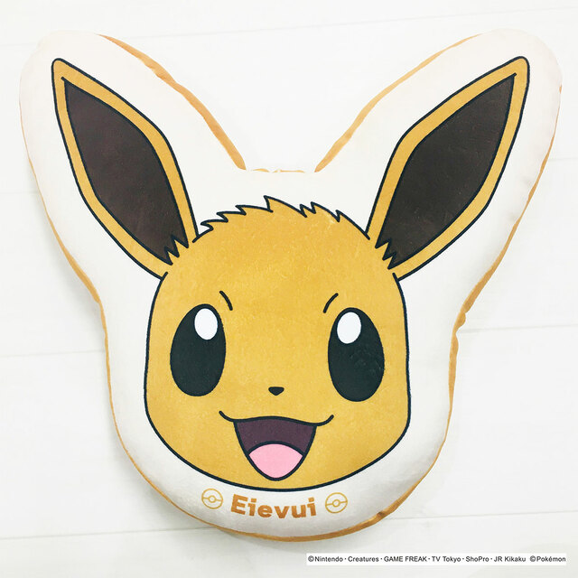 「イーブイのもちもち感触で可愛いダイカットクッション」2,420円（税込）
