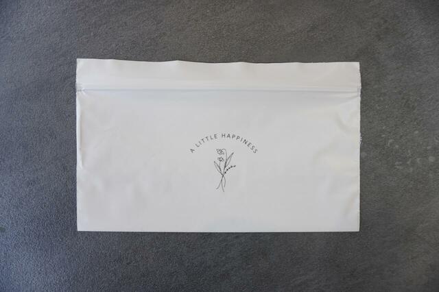 昼用ナプキンが4枚ほど入るサイズ