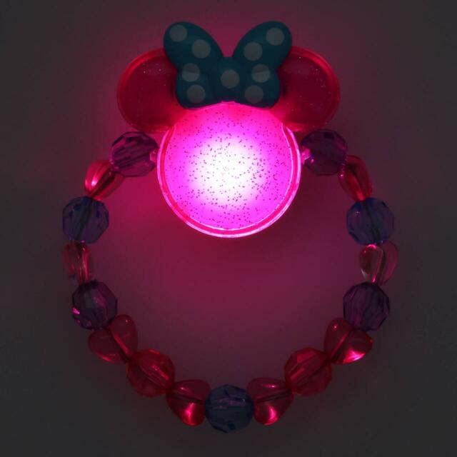 光るおもちゃ 1,900円|東京ディズニーランド「ディズニー・パルパルーザ“ミニーのファンダーランド”」スペシャルグッズ|販売店舗:東京ディズニーランド「ディズニー&カンパニー」|発売日:2025年1月13日(火)