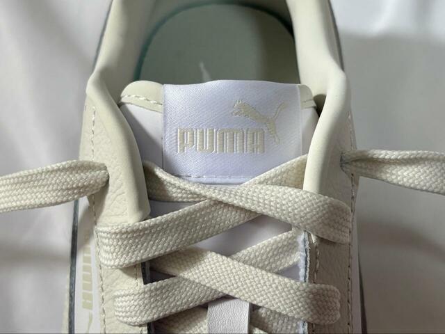 【PUMA ウィメンズ キャリーナ ストリート スニーカー】横幅はややタイトめ。足幅が広めの方は0.5～1cmサイズアップしても良さそうです