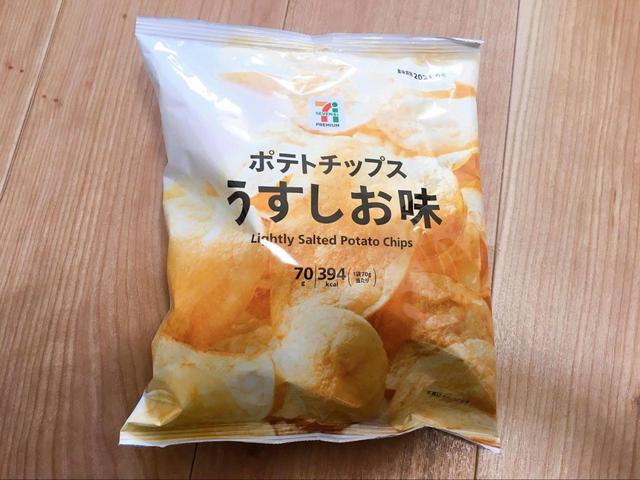 ポテトチップス　うすしお味