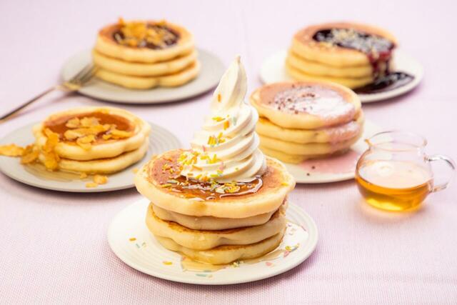 「焼きたてパンケーキ食べ放題」＜期間：2025年11月1日〜＞【吉祥寺で“焼きたてパンケーキ”が無料で食べ放題！ネットカフェに自動パンケーキマシン『POPCAKE（R）』 が登場！】