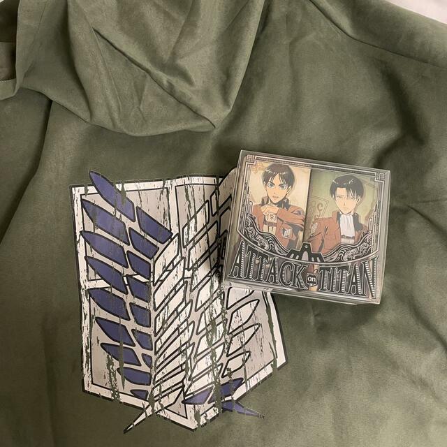 調査兵団マントとクランチチョコ