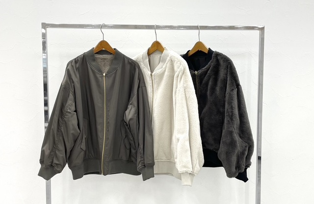 【GLOBAL WORK】「リバーシブルフェイクファーブルゾン」9,990円（税込）