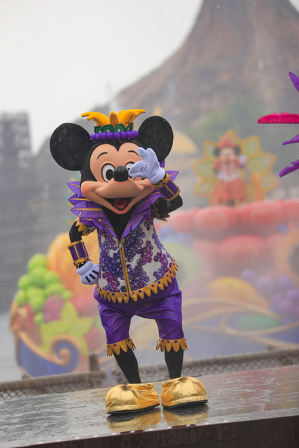 「ミニーのトロピカルスプラッシュ」／TDS「ディズニー・サマーフェスティバル」2015（撮影：YOSHI）