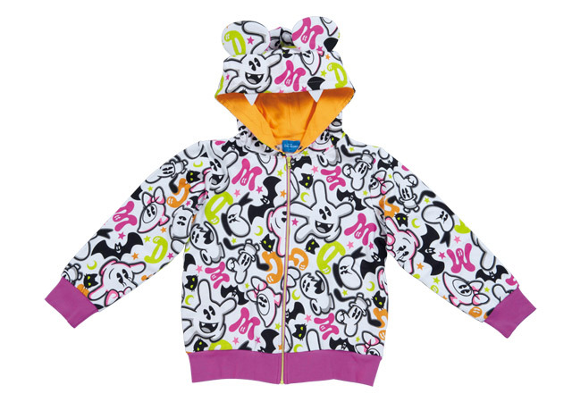 パーカー 100・110・120cm各4600円、130・140・150cm各4900円、S・M・L・LL各5300円/9月1日(火)より発売。東京ディズニーランド「ディズニー&カンパニー」、東京ディズニーシー「エンポーリオ」