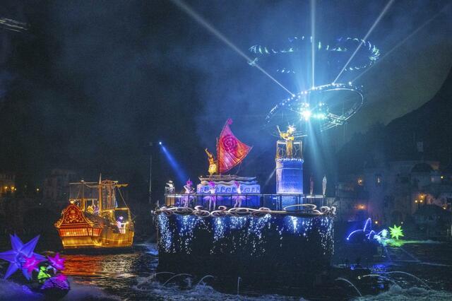 東京ディズニーリゾート「ビリーヴ！〜シー・オブ・ドリームス〜」 シーン６ © Disney