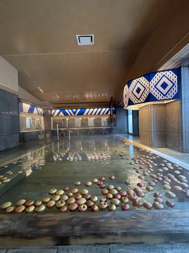 【界 津軽】りんご風呂(女湯)