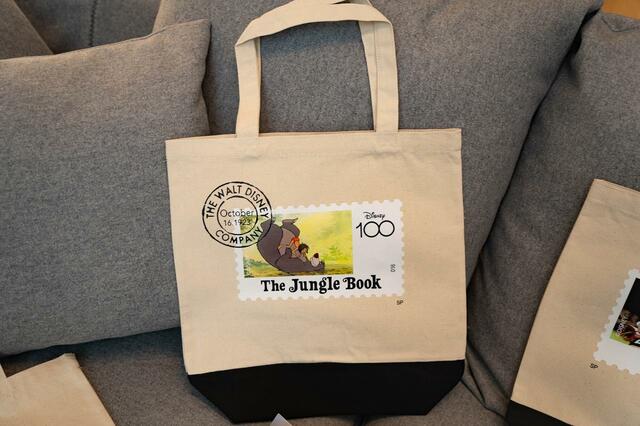 トートバッグ|3,300円|銀座 伊東屋「ディズニー100周年」グッズ